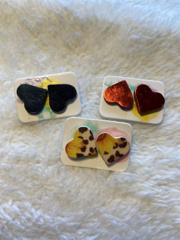 08 real leather set of three stud earrings