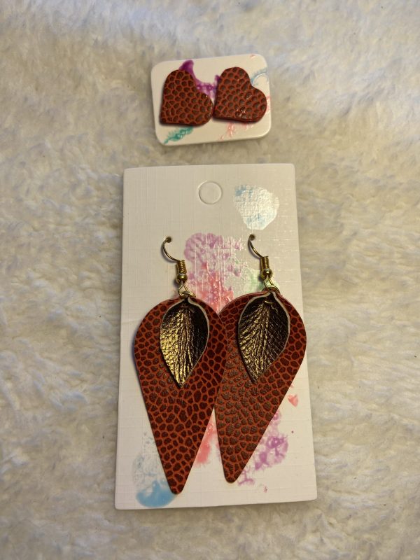 05 real leather set of two earrings