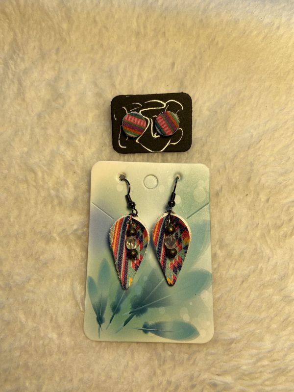 013 real leather set of two earrings