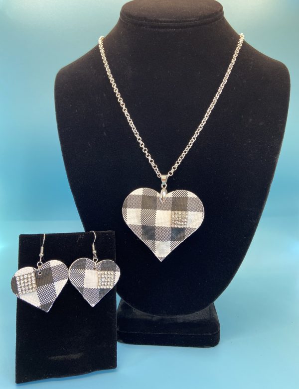 large faux leather crystal black white plaid heart puff set